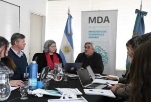 Javier Rodríguez encabezó la reunión de la Mesa Lechera Provincial