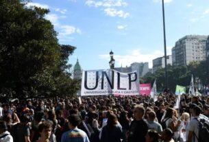 Docentes de la UNLP paran 48 horas y se profundiza el conflicto universitario