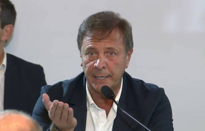 Oscar Zago liquidó a Federico Sturzenegger: «por lo bajo todos te dicen que lo quieren tirar por la ventana»