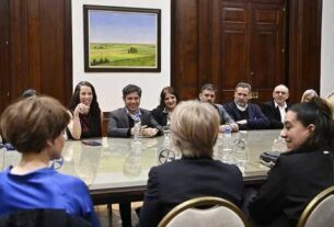 Kicillof se reunió con artistas y referentes de la cultura