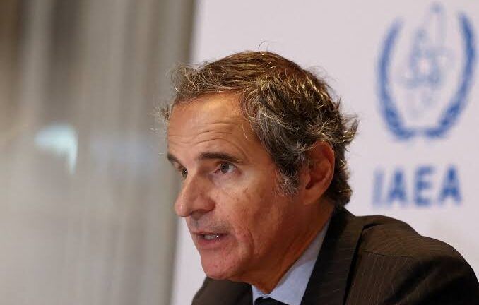 Grossi pidió a Irán acceso a las plantas nucleares ante la posibilidad de que ese país sea llevado al Consejo de Seguridad