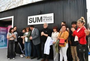Inauguración de SUM y entrega de escrituras en Suipacha y Rojas