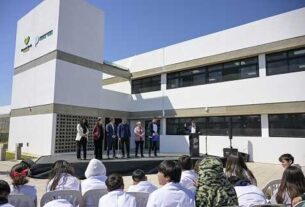 Kicillof inauguró un nuevo Polo Educativo en Ingeniero Allan