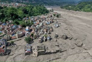 Ya ascienden a más de 1.450 los muertos y casi 5.800 los desaparecidos por la catástrofe de Nepal