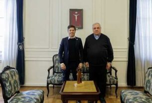 Kicillof se reunió con el presidente de la Conferencia Episcopal Argentina para organizar la visita del Papa León XIV a la Provincia
