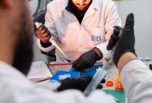 El desafío de los bioquímicos de la UNLP que se dedican a detectar enfermedades poco frecuentes
